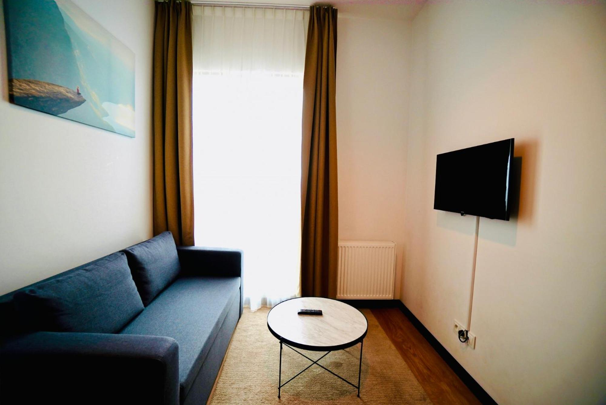Bk Aparthotel Praga - National Stadium - Comfortable Apartment For 4 People วอร์ซอ ภายนอก รูปภาพ