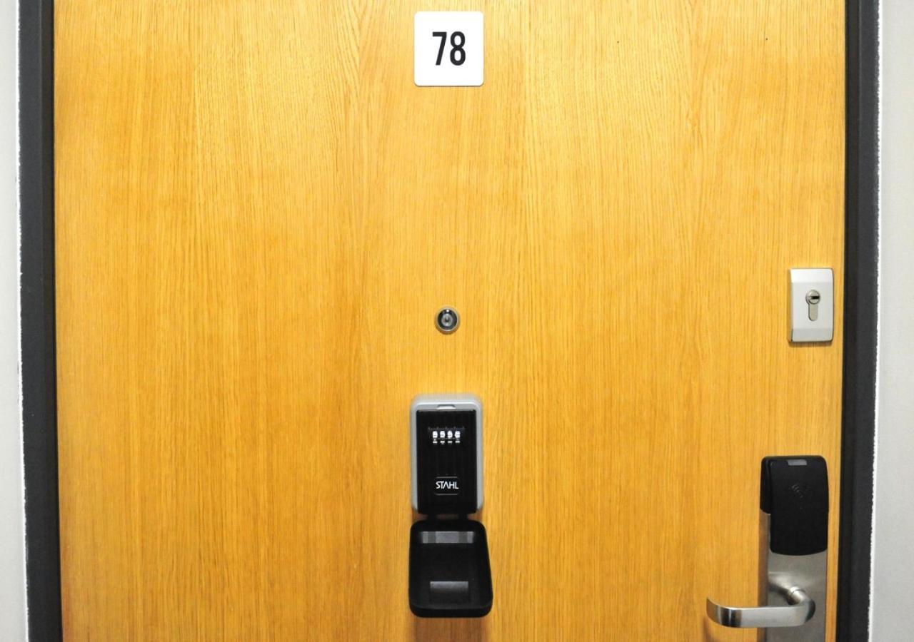 Bk Aparthotel Praga - National Stadium - Comfortable Apartment For 4 People วอร์ซอ ภายนอก รูปภาพ