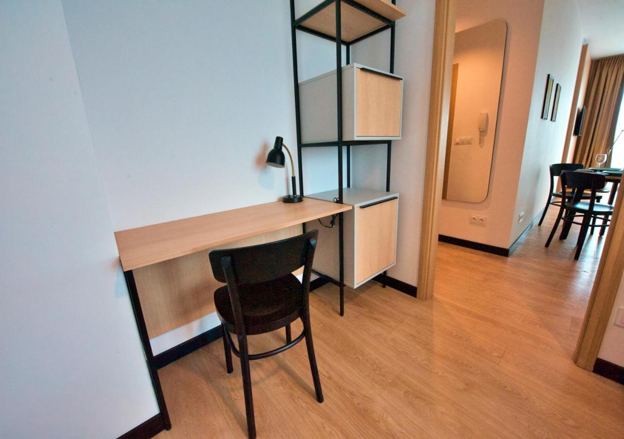 Bk Aparthotel Praga - National Stadium - Comfortable Apartment For 4 People วอร์ซอ ภายนอก รูปภาพ