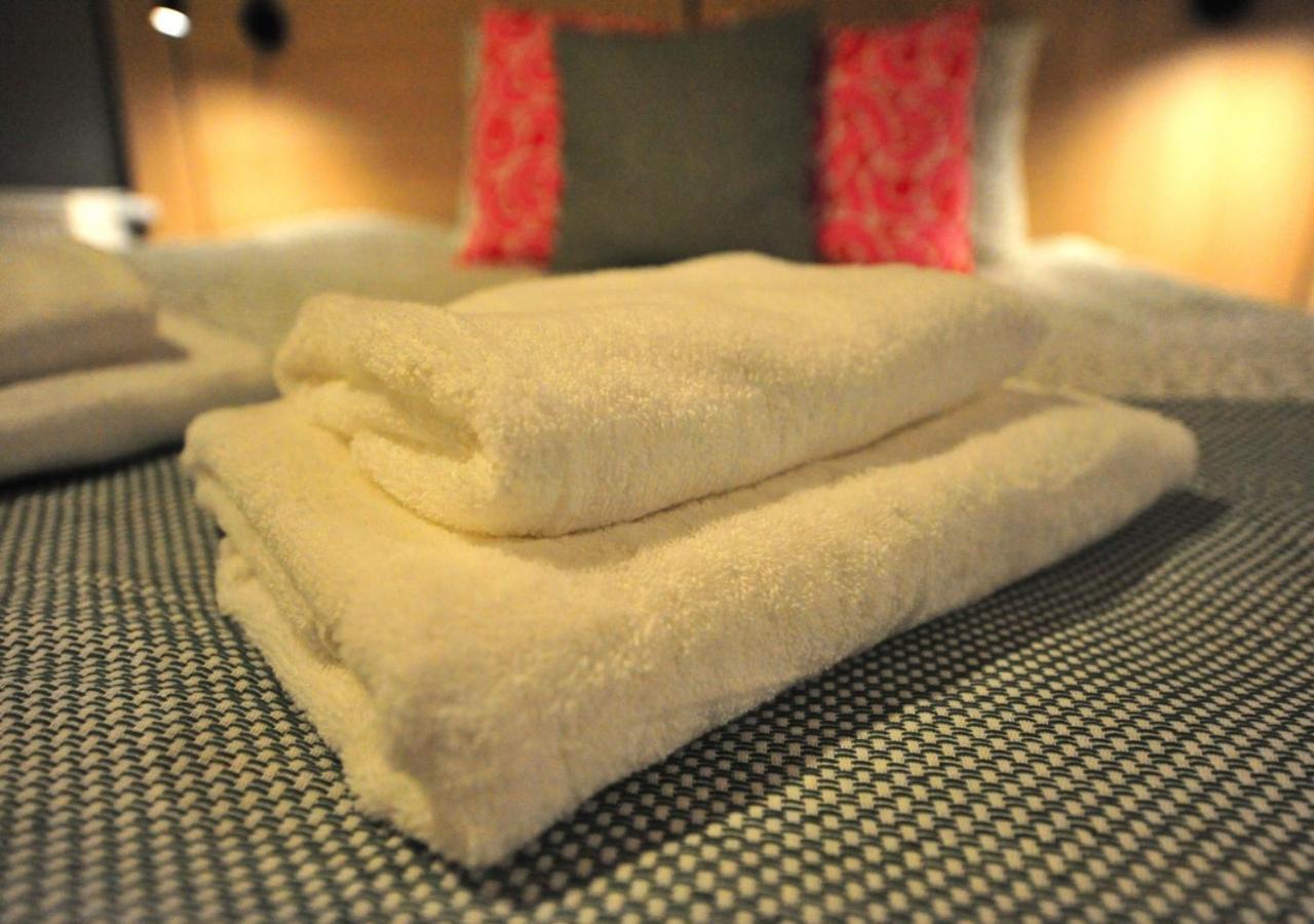 Bk Aparthotel Praga - National Stadium - Comfortable Apartment For 4 People วอร์ซอ ภายนอก รูปภาพ